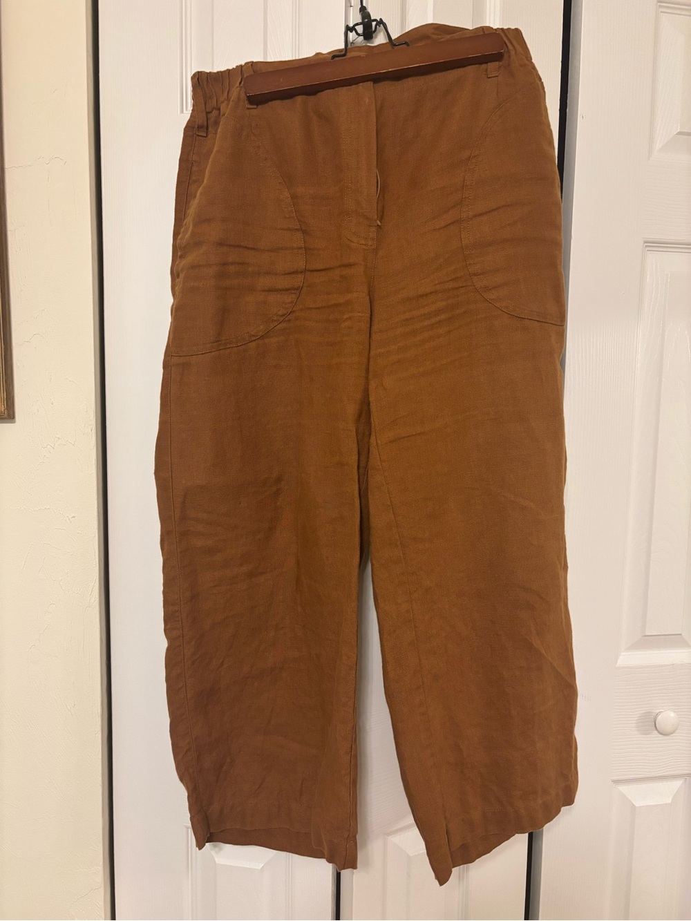 notPERFECTLINEN Cropped Wide-Leg Pants in Caramel Brown